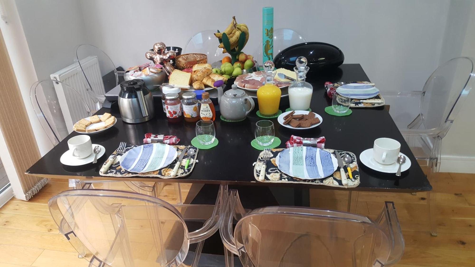 Family Home With Easy Commute To London! ครอยดอน ภายนอก รูปภาพ